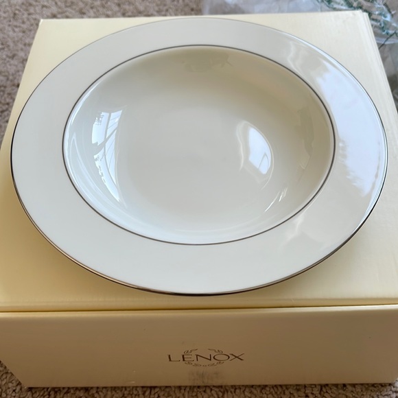 Lenox China Maywood Platinum Pattern Salad Bowl Code: L MAYWO New in box - Picture 1 of 2